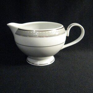 Mikasa L3428 Platinum Crown Footed Creame